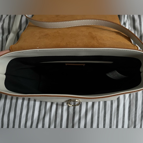 Cross body purse - Picture 6 of 7